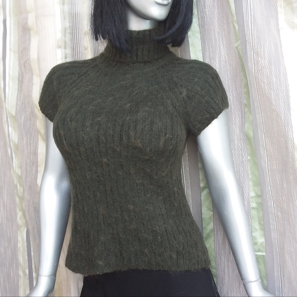 SALE!!! Medium Green Turtle Neck Fitted Top Short Sleeve Retro 90s